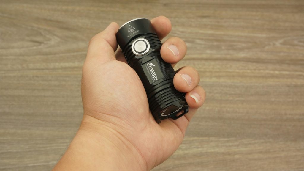 Review đèn pin Fitorch P25